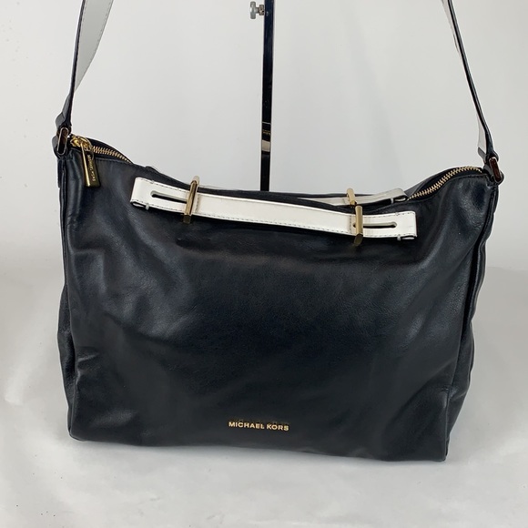Michael Kors Handbags - Michael kors bag